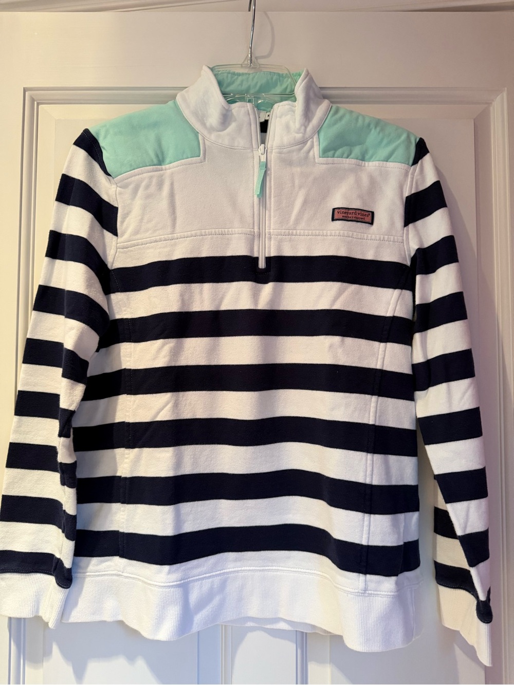 Vineyard Vines Women’s Mint, Navy & White Striped quarter zip Medium